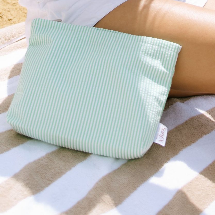 Holiday Gift seft tanning body care pack bundle set. perfect gift for chrsitmas holidays for friends, mum, mom, sister, girlfriend, aunt. Perfect affordable holiday bundle set.