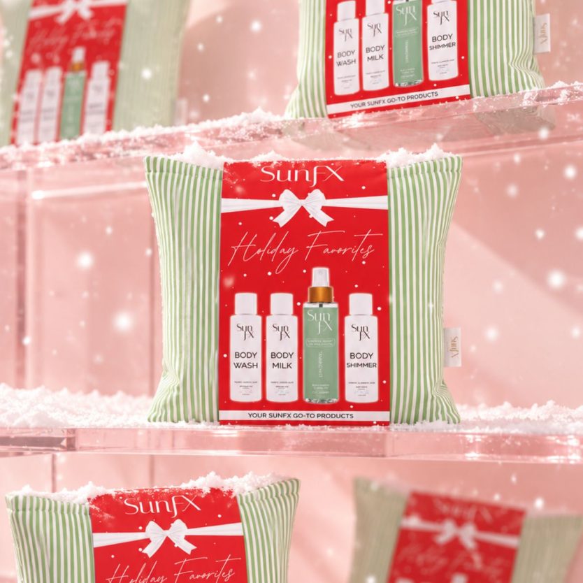 SunFX Holiday favorites Gift Set- includes a self tanning mist, body lotion milk, body wash, body shimmer lotion and free lipbalm. Also comes with the cute mint green travel bag. Perfect gift for mum mom wife girlfriend grandma, sister, best easy gift.